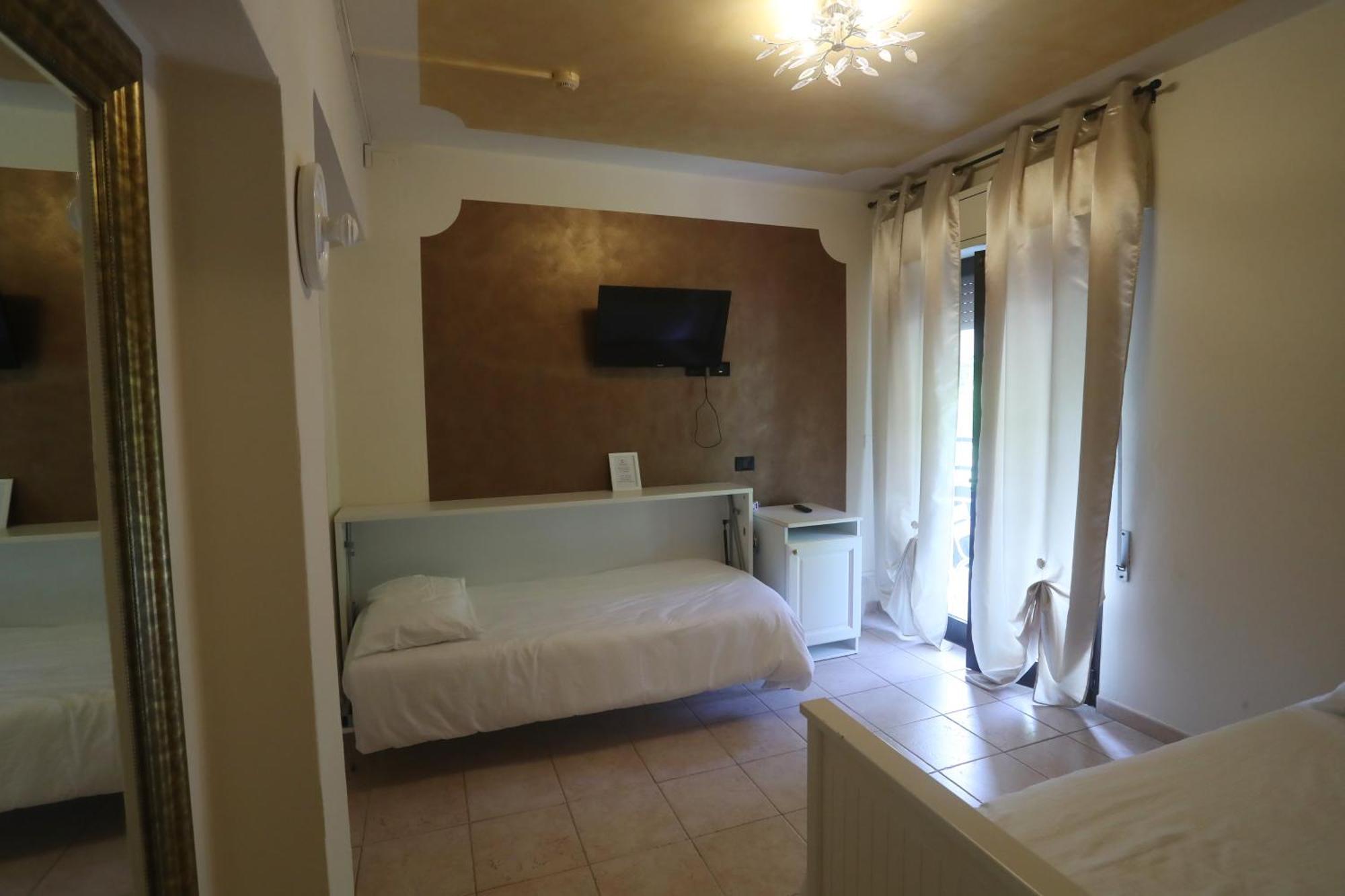 Hotel Central Giacomini Salo Exterior photo