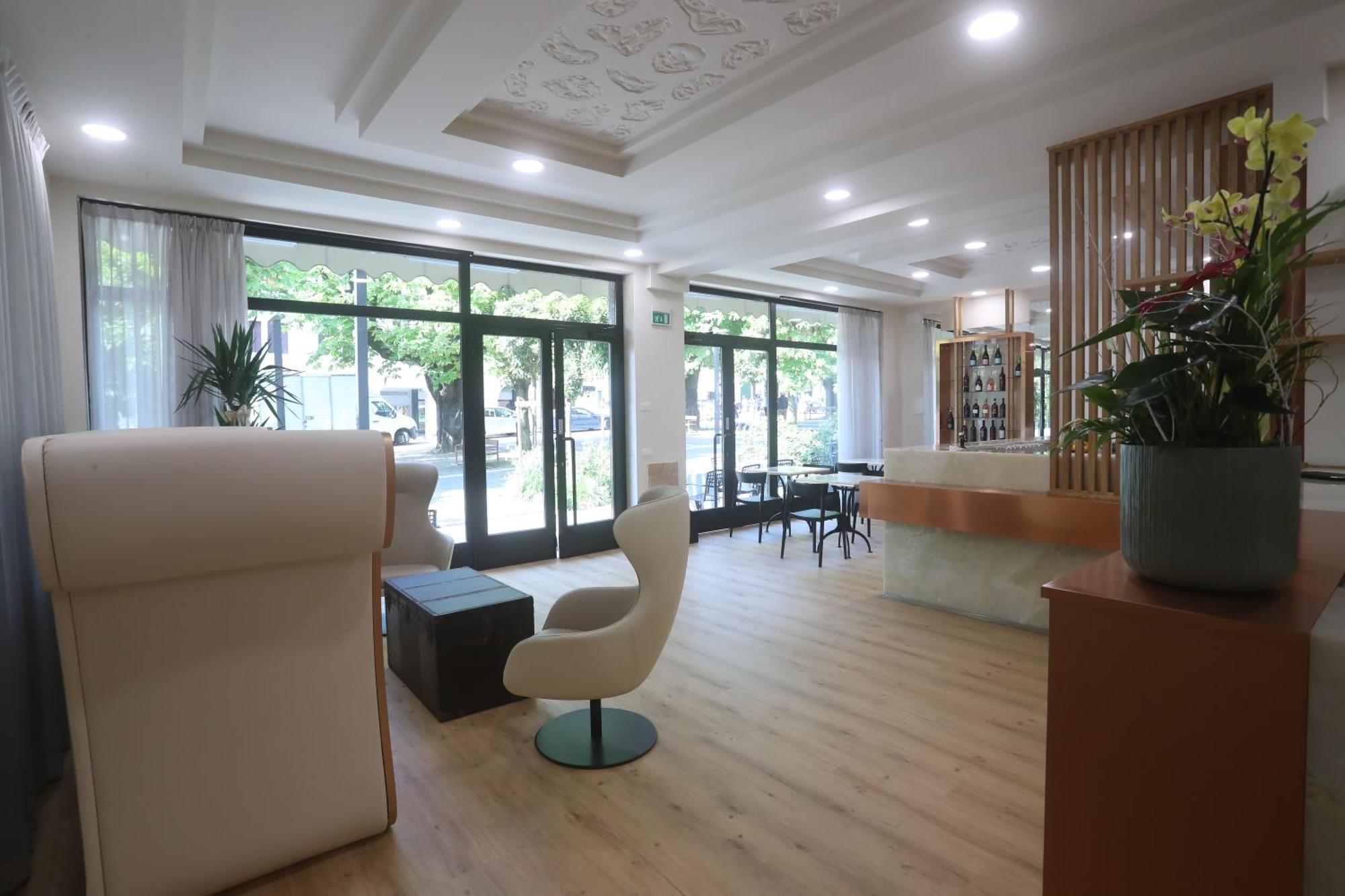 Hotel Central Giacomini Salo Exterior photo