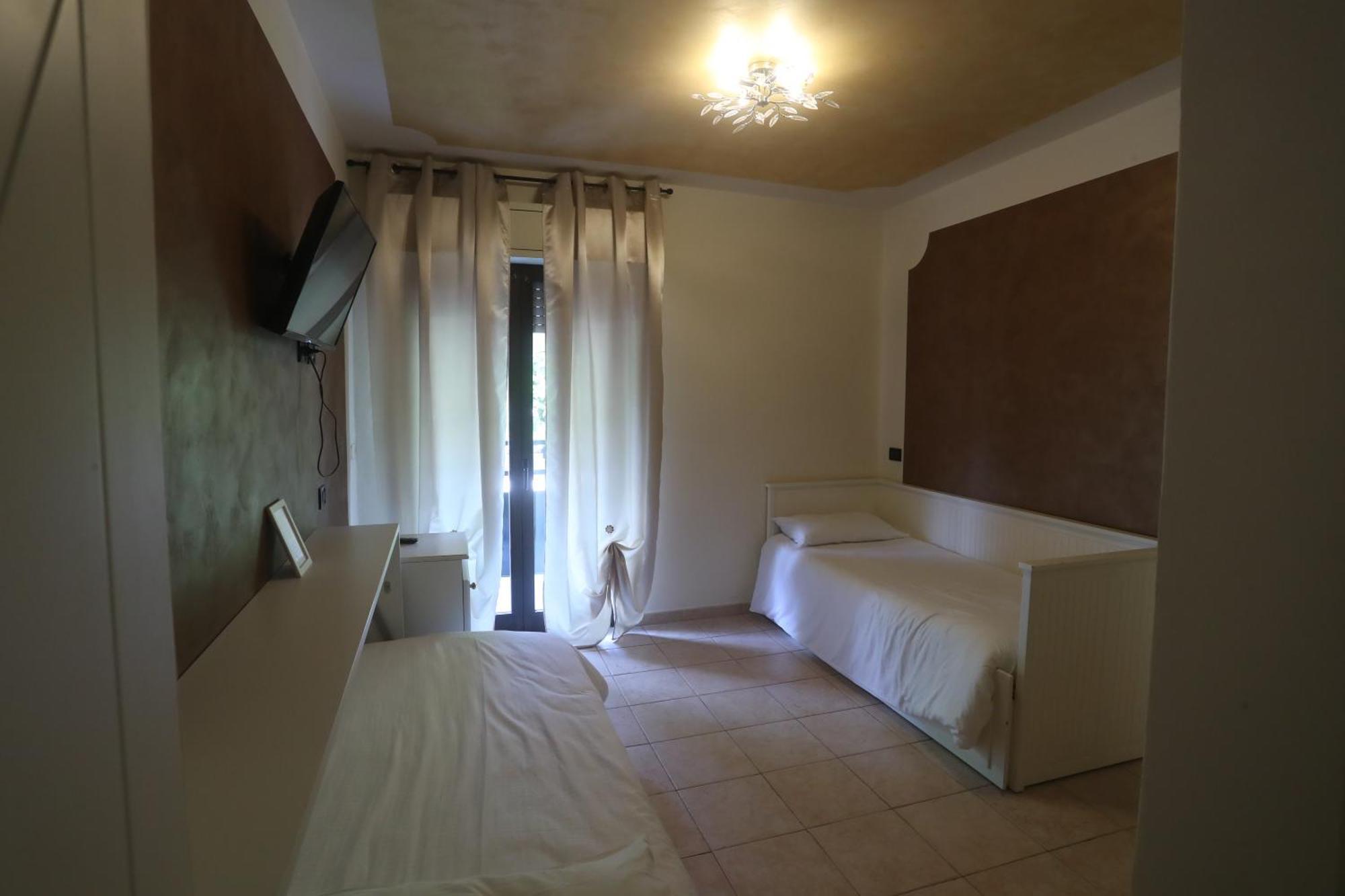 Hotel Central Giacomini Salo Exterior photo